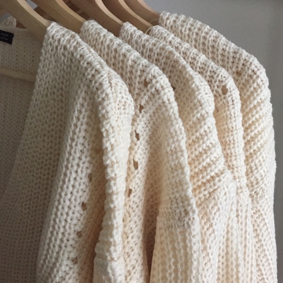 So comfy and warm! Oversized chunky knit sweater - Picture 2 of 4