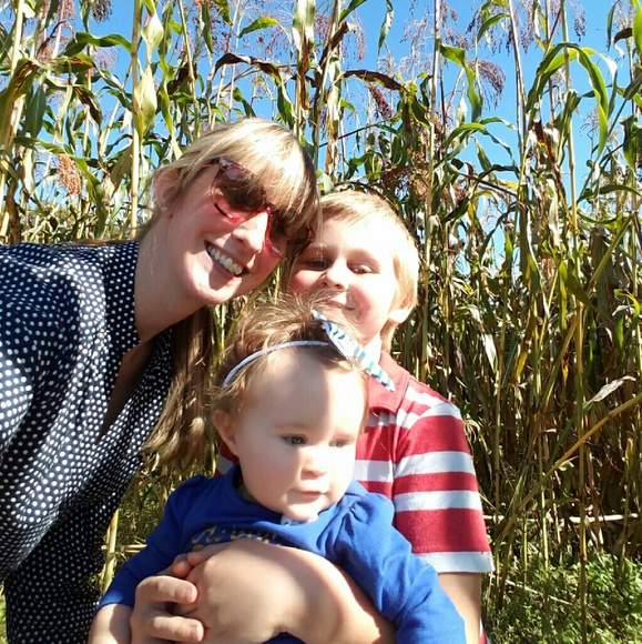 Meet your Posher, Erica - Picture 1 of 1