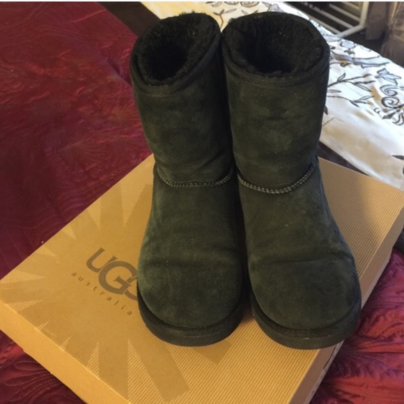ugh boots for 63 ugg shoes ugh boots from dalia s closet on poshmark ugh boots for 63 ugg shoes ugh boots from dalia s closet on poshmark