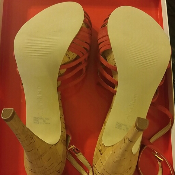 Suede and cork Calvin Klein ankle strap shoes - Picture 4 of 4