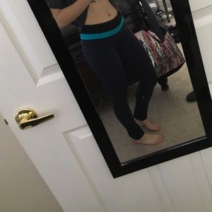 Navy blue lululemon.  Size 2. Perfect condition