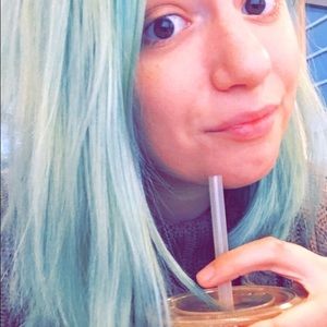 Meet your Posher, Halie