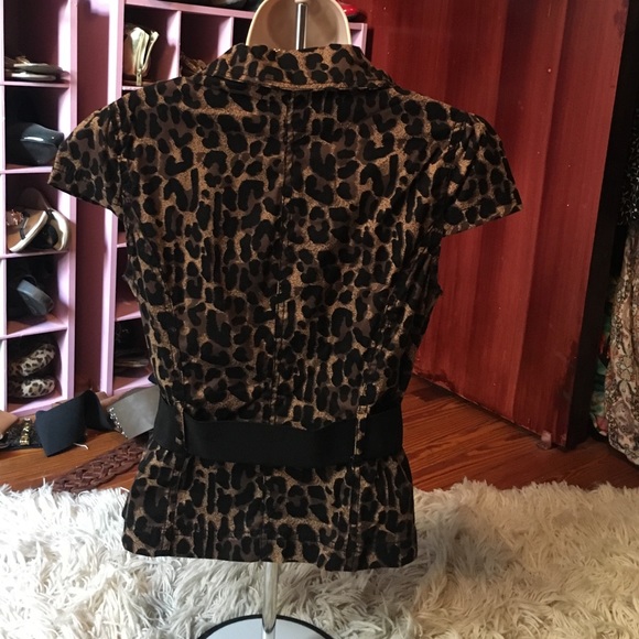 Fitted leopard top - Picture 2 of 3