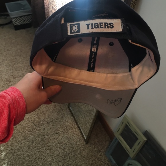 Hat - Picture 2 of 3