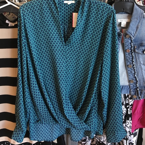 Teal and navy long sleeve blouse.