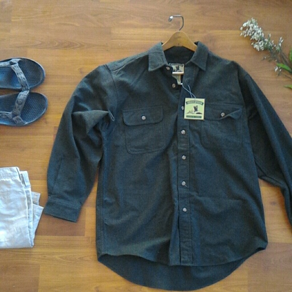 NWT Field and Stream long sleeve button down shirt