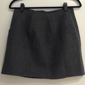 MAKE AN OFFER! J.Crew grey wool mini skirt Size 2 with pockets
