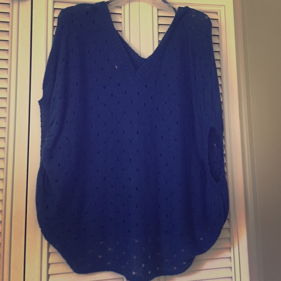EUC Jessica Simpson Cobalt blue sweater❤️