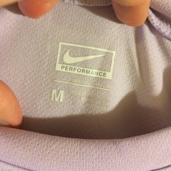 Nike performance shirt size medium - Picture 3 of 4