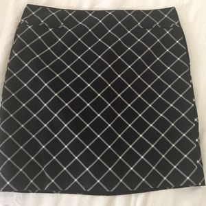 Skirt, above knees from WHBM. Size 6