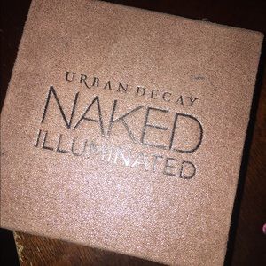 Urban Decay Naked powder/highlighted.