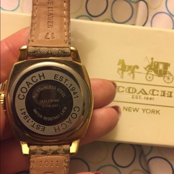 Coach Watch - Picture 2 of 2