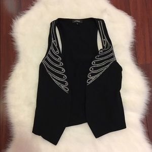 Express black vest!