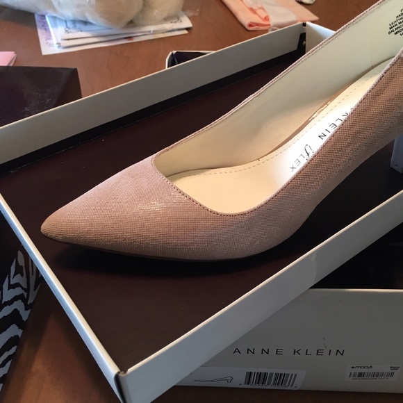 Anne Klein Linen Heels Never Worn! 👠 7 M