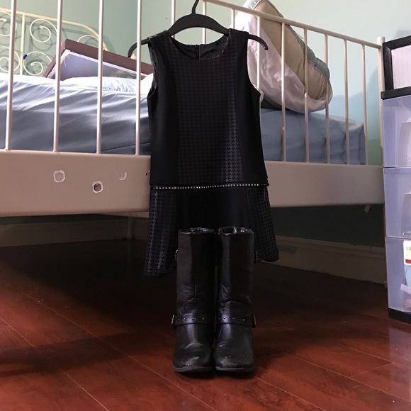 Shoes - Picture 2 of 2