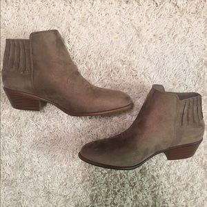 Tan faux suede booties!