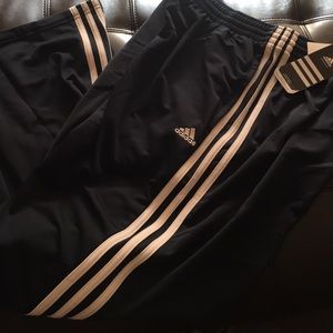 Adidas 3 stripe basketball pants