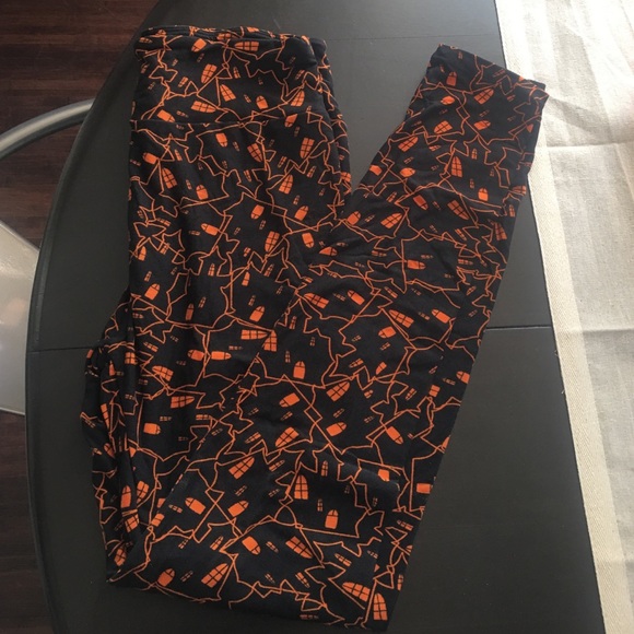 Lularoe OS Halloween leggings!