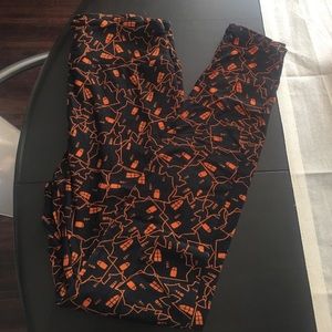 Lularoe OS Halloween leggings!