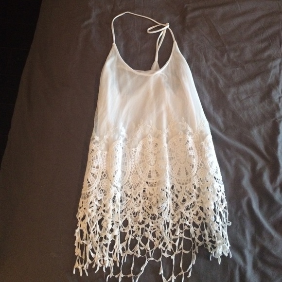 White tank with crochet bottom