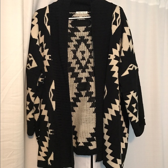 Oversized sweater cardigan.