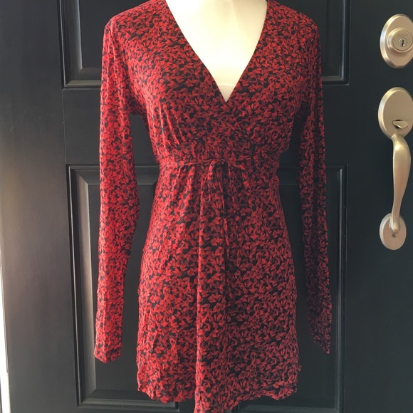 ❤️️Vibrant red top, Medium