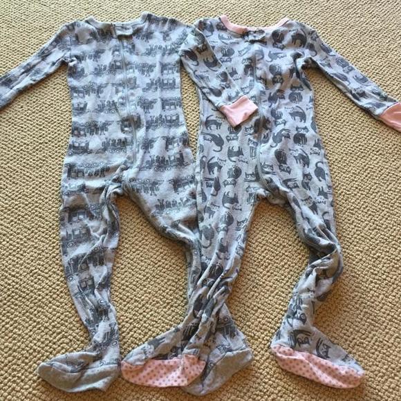 Boy/Girl Twin Bundle: Old Navy Footie Pajamas