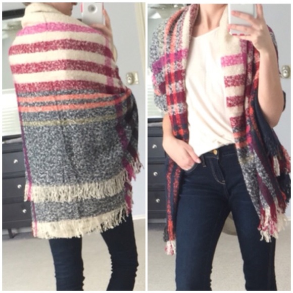 LAST ITEM▫️Navy Plaid Oversized Blanket Scarf - Picture 3 of 4