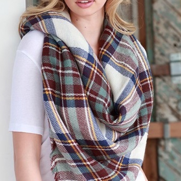 LAST ONE • Teal Plaid Blanket Scarf - Picture 3 of 4
