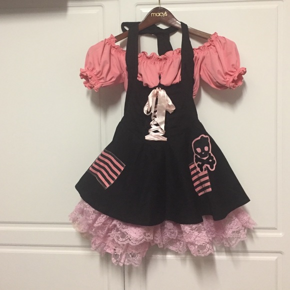 Girl Pirate halloween costume