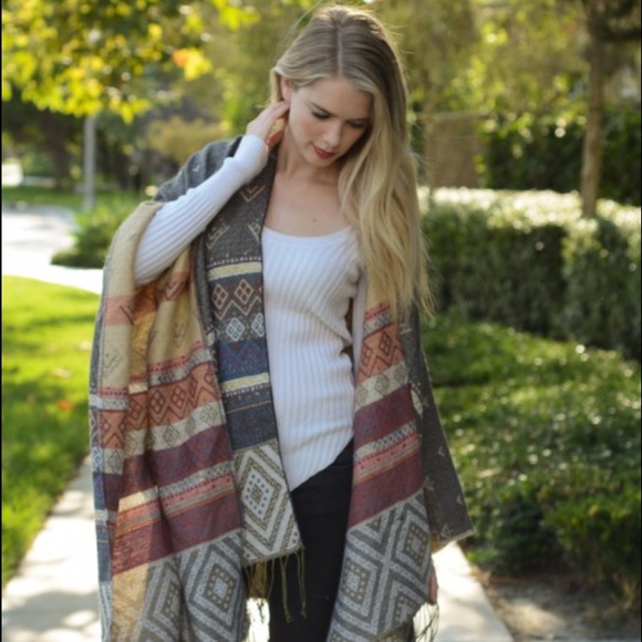 Boho Poncho Cardigan - Picture 2 of 2