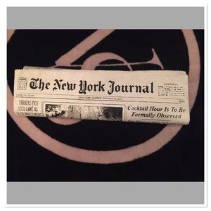 Kate Spade Newspaper clutch 👛 SOLD 👛