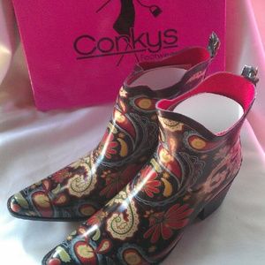 SOLD.....Corky rain boots, Western Style , paisley