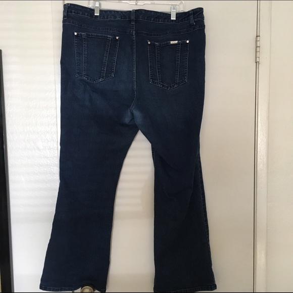 Jennifer Lopez bootcut jeans - Picture 3 of 3