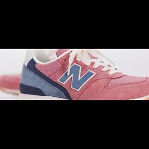 New Balance 696 sneakers