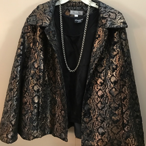 Jacket - Picture 3 of 4