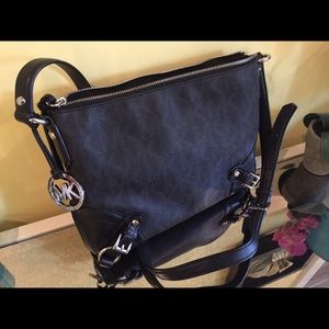 Michael Kors bag (authentic)