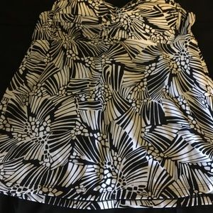 Black and white swim top