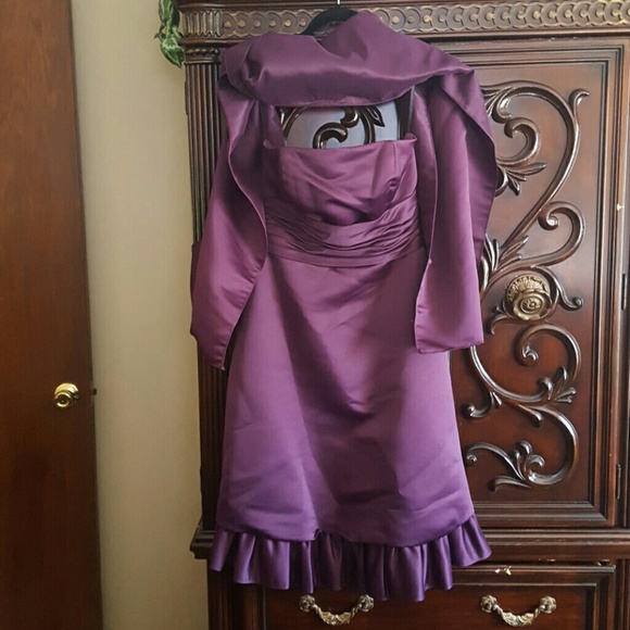 Formal Dress - Picture 4 of 4