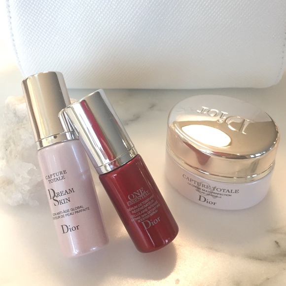 🚩SOLD🚩Dior cosmetic bag - Picture 2 of 3