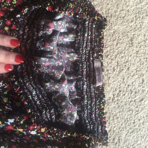 Romper - Picture 2 of 3