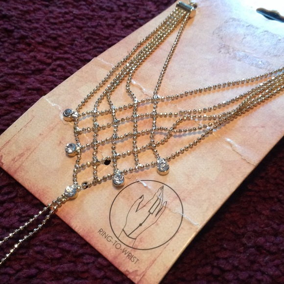 New Mudd ring to wrist bracelet - Picture 2 of 4