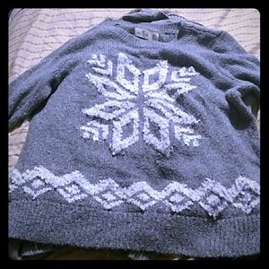 Hollister grway snowflake sweater