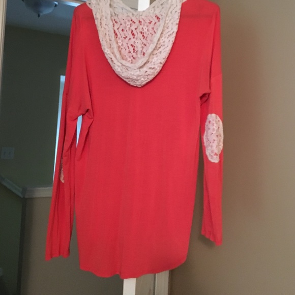 Top - Picture 2 of 3