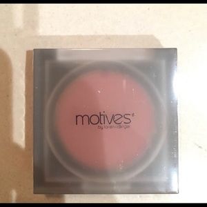 Motives- Runway Blush