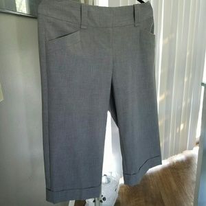 Ladies cropped pants