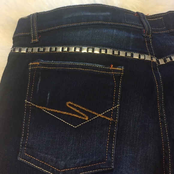 Fashion Denim 👖 - Picture 2 of 4