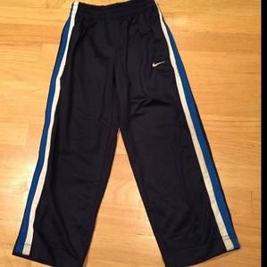 Nike gym pants. Sz 5