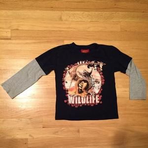 Boys sz 5/6 long sleeve, Madagascar shirt. Very comfortable.