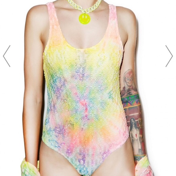 Unif tye dye bathing suit